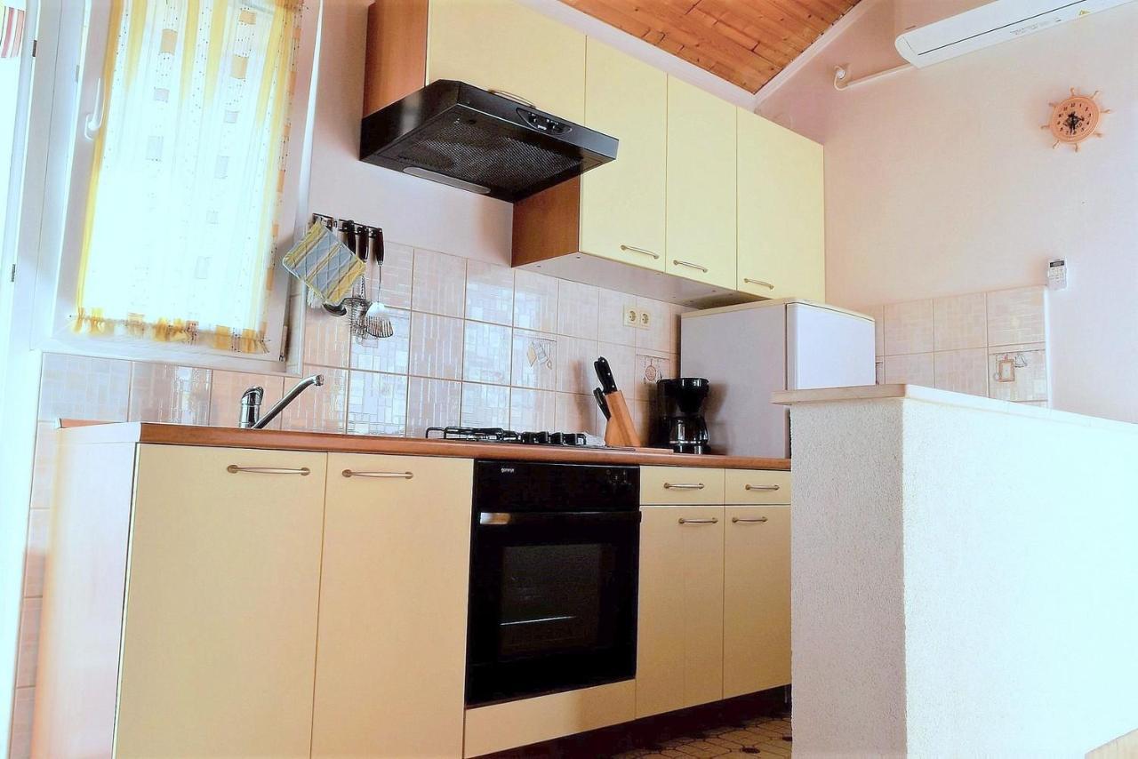 Zoro Apartments Palit Esterno foto