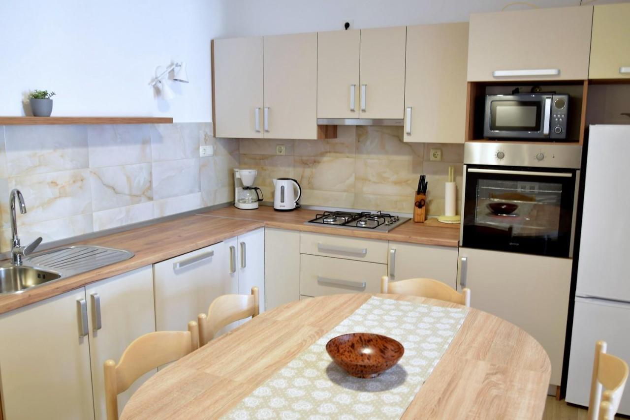 Zoro Apartments Palit Esterno foto